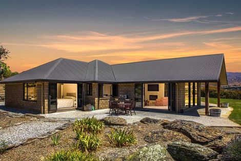 Photo of property in 27 Old Golf Course Road, Bridge Hill, Alexandra, 9320