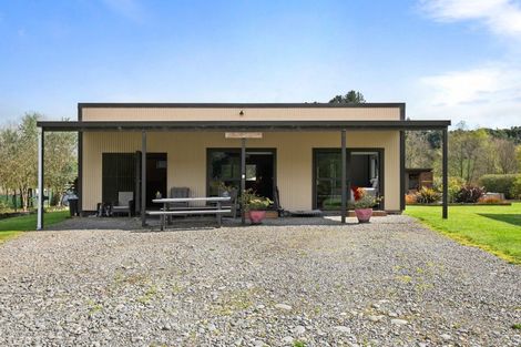 Photo of property in 193 Rowes Road, Hunterville, 4785