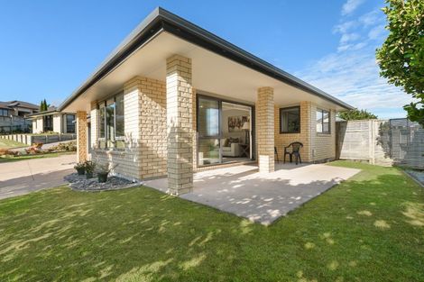 Photo of property in 22 Caldera Close, Pyes Pa, Tauranga, 3112