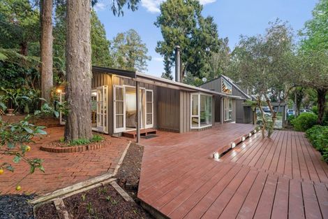 Photo of property in 74 Waima Crescent, Titirangi, Auckland, 0604