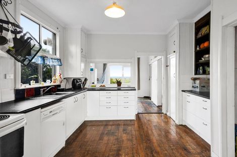 Photo of property in 21 Middlesex Street, Patea, 4520