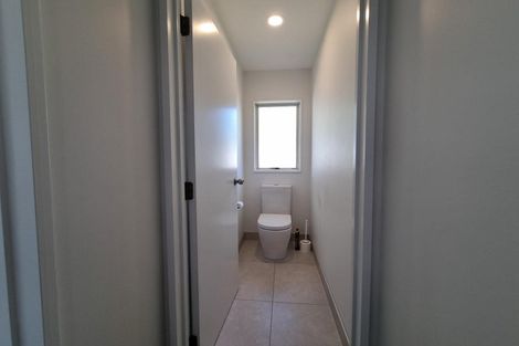 Photo of property in 2/74 College Road, Northcote, Auckland, 0627
