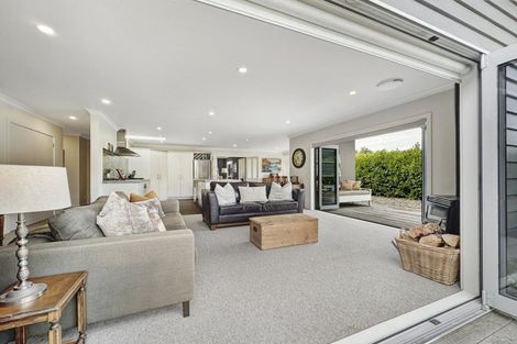 Photo of property in 123 Lisland Drive, Kinloch, Taupo, 3377