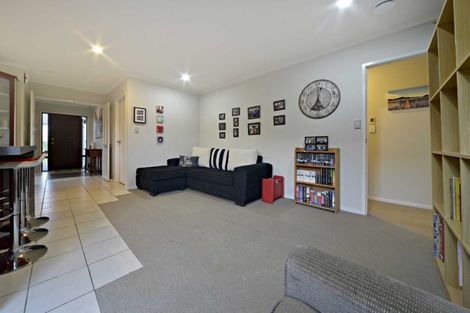 Photo of property in 4 Gordal Place, Flat Bush, Auckland, 2016