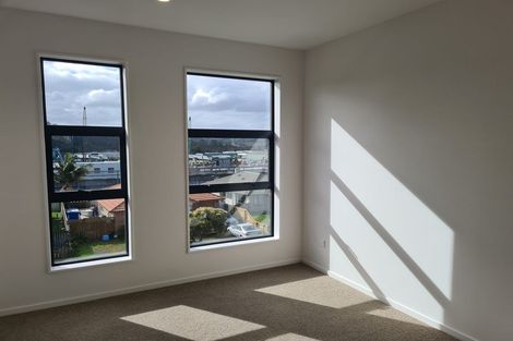 Photo of property in 3/122 Pooks Road, Ranui, Auckland, 0612