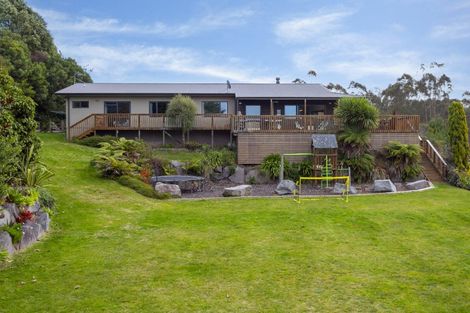 Photo of property in 108 Acacia Heights Drive, Acacia Bay, Taupo, 3385