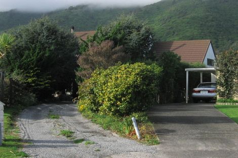 Photo of property in 9 Graham Grove, Waikanae, 5036