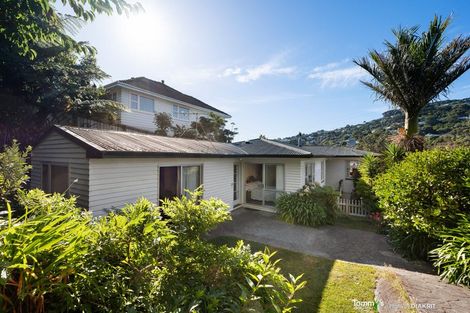 Photo of property in 105 Churchill Drive, Crofton Downs, Wellington, 6035