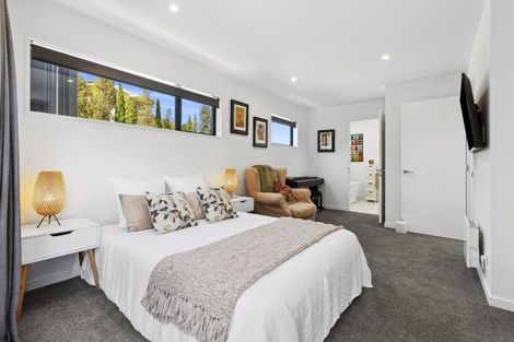 Photo of property in 9 Barclay Place, Wanaka, 9305