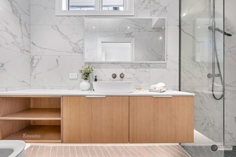 Photo of property in 10 Birdwood Road, Waterloo, Lower Hutt, 5011