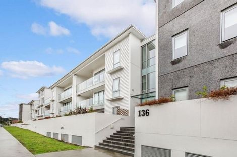 Photo of property in 87 Puhinui Road, Papatoetoe, Auckland, 2104