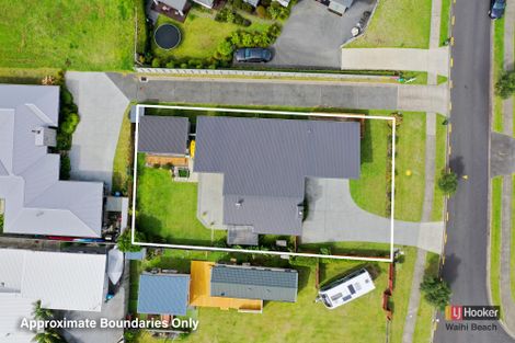 Photo of property in 15 Browns Drive, Waihi Beach, 3611