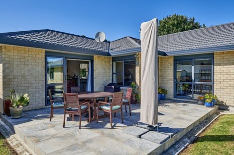 Photo of property in 180d Raumati Road, Raumati Beach, Paraparaumu, 5032