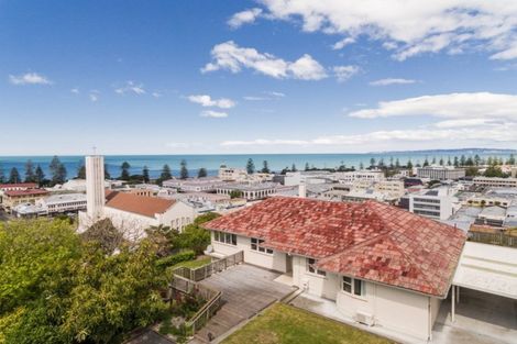 Photo of property in 5 Madeira Road, Bluff Hill, Napier, 4110
