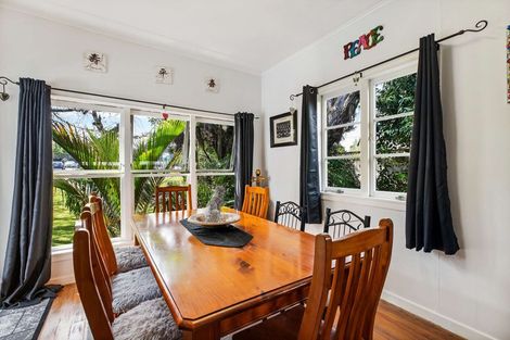 Photo of property in 6 Racecourse Road, Waiuku, 2123