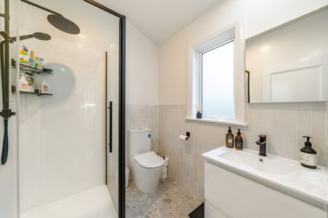 Photo of property in 147 Severn Street, Island Bay, Wellington, 6023