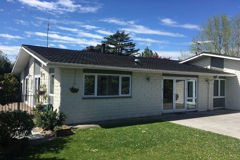 Photo of property in 11 Hanover Place, Ilam, Christchurch, 8041