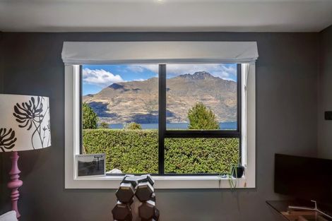 Photo of property in 17 Arawata Terrace, Fernhill, Queenstown, 9300