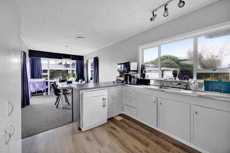 Photo of property in 12 Mccarthy Street, Hawera, 4610