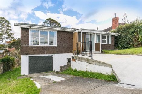 Photo of property in 606 Glenfield Road, Bayview, Auckland, 0629