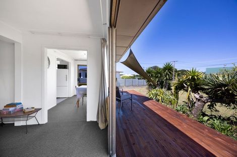 Photo of property in 49 Fox Street, Opunake, 4616