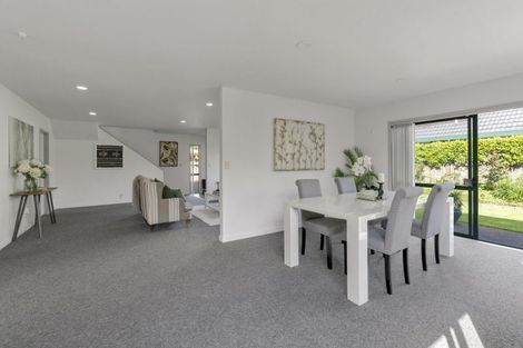 Photo of property in 2/14 Travers Place, Northpark, Auckland, 2013