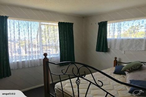 Photo of property in 1 Kerr Grove, Johnsonville, Wellington, 6037