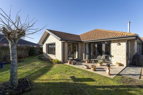 Photo of property in 20 Pohutukawa Crescent, Parklands, Christchurch, 8083