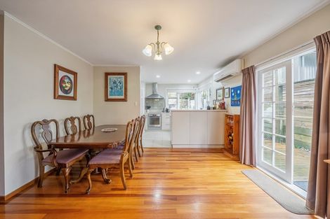 Photo of property in 20 Elmslie Road, Pinehaven, Upper Hutt, 5019