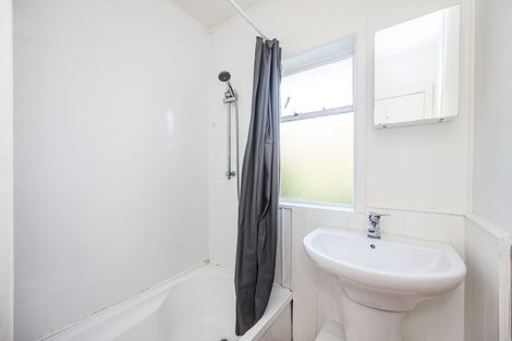 Photo of property in 12 Mersey Street, South Hill, Oamaru, 9400