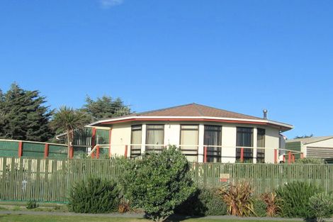 Photo of property in 24 Scott Avenue, Otaki Beach, Otaki, 5512
