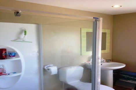 Photo of property in 32 Avalon Crescent, Fernhill, Queenstown, 9300