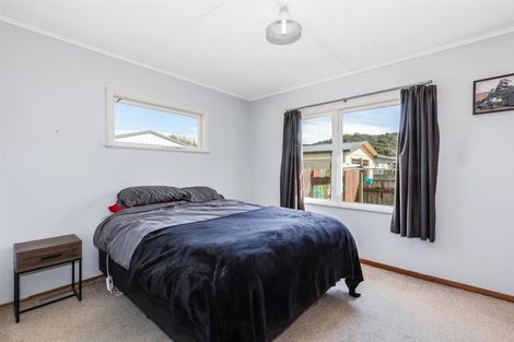 Photo of property in 32 Norfolk Street, Wainuiomata, Lower Hutt, 5014