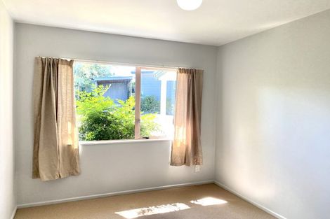 Photo of property in 2/47 Greenslade Crescent, Northcote, Auckland, 0627