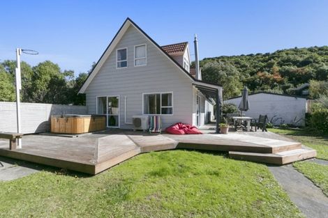 Photo of property in 42 Mcgowan Road, Wainuiomata, Lower Hutt, 5014