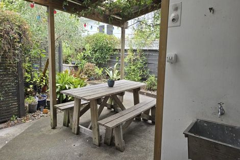 Photo of property in 8 Roy Street, Newtown, Wellington, 6021