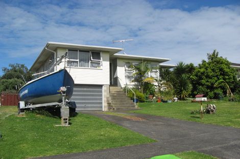 Photo of property in 11 Claresholm Place, Mangere Bridge, Auckland, 2022