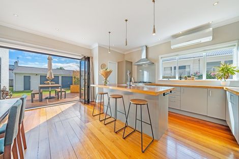 Photo of property in 11 Pitt Street, Moera, Lower Hutt, 5010