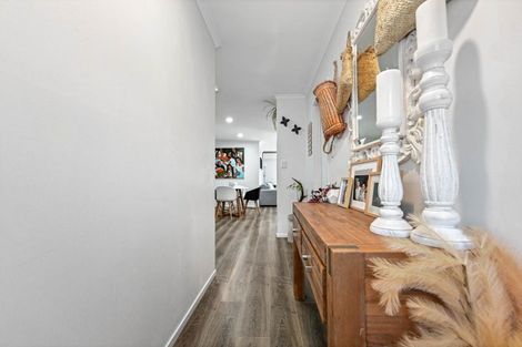 Photo of property in 25 Pointon Glade, Grandview Heights, Hamilton, 3200