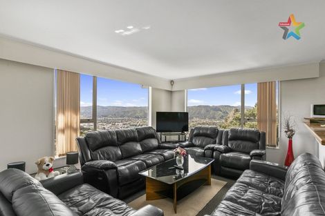 Photo of property in 89 Miromiro Road, Normandale, Lower Hutt, 5010