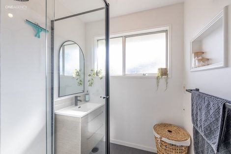 Photo of property in 84 Pacific Road, North New Brighton, Christchurch, 8083