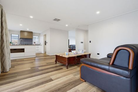 Photo of property in 27 Costello Drive, Ngatea, 3503