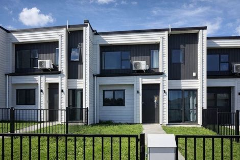 Photo of property in 2c Melleray Place, Randwick Park, Auckland, 2105