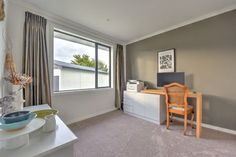 Photo of property in 17 Waverley Street, East Gore, Gore, 9710