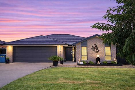 Photo of property in 10 Magnolia Close, Te Kauwhata, 3710