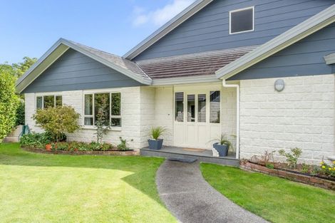 Photo of property in 7 Westpeak Way, Otaki, 5512