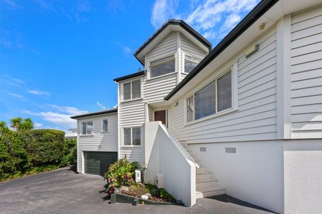 Photo of property in 10a Scarboro Terrace, Murrays Bay, Auckland, 0630