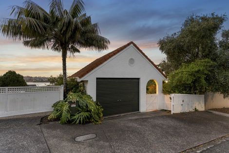 Photo of property in 36 Ngaiwi Street, Orakei, Auckland, 1071