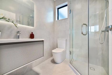 Photo of property in 34 Whakairo Crescent, Gulf Harbour, Whangaparaoa, 0930