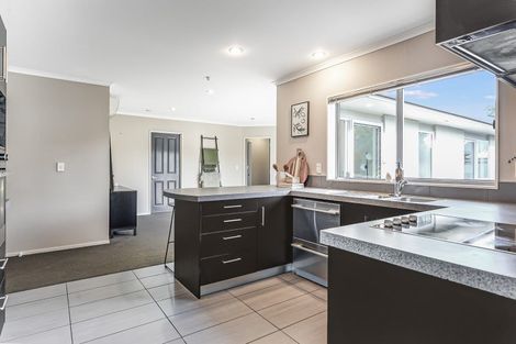 Photo of property in 8 Rosewood Court, Huntington, Hamilton, 3210